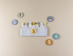 Corona de cumpleaños azul