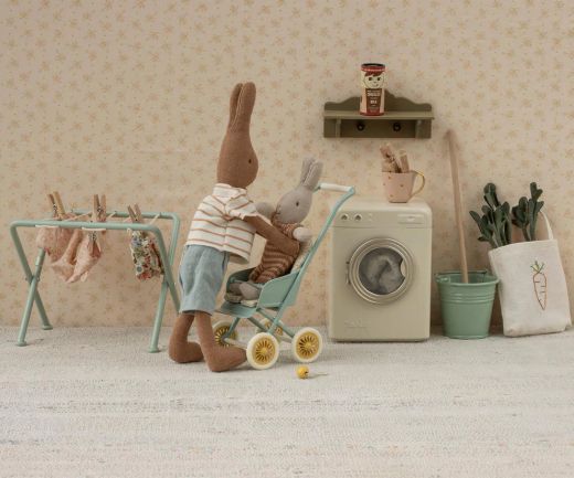 Cubo y fregona en miniatura