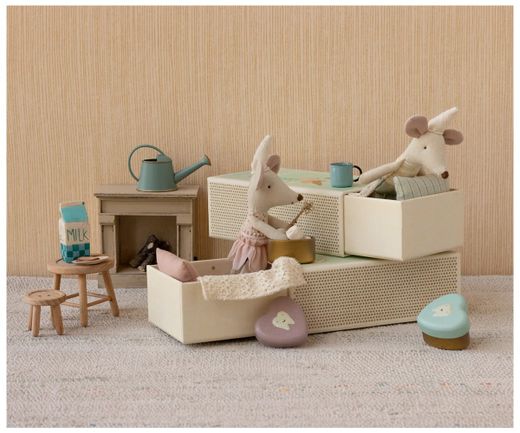 Hada ratoncito Pérez, hermana pequeña en caja de cerillas