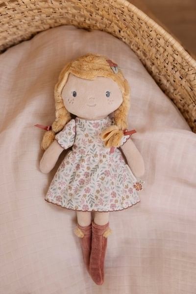 Julia Muñeca Blandita