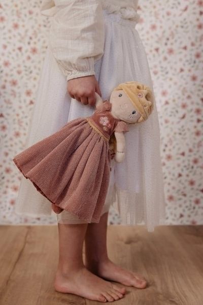 Julia Princesa Muñeca Blandita