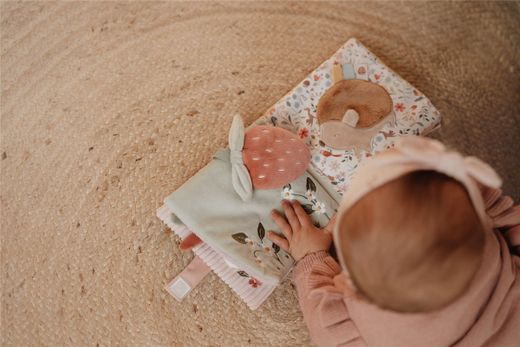 Libro Blandito de Actividades Fairy Garden