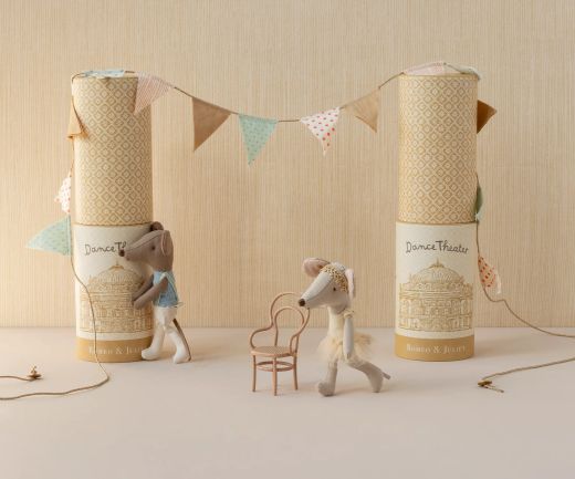 Ratón bailarín, hermano mayor