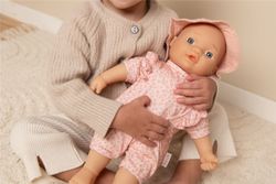 Ropa de muñecas rosa Little Dutch