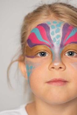 SET 6 LÁPICES MAQUILLAJE NAMAKI- MUNDO ENCANTADO