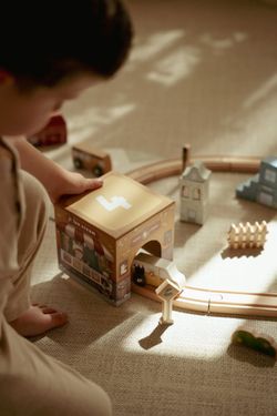 Torre encajable ciudad con coches