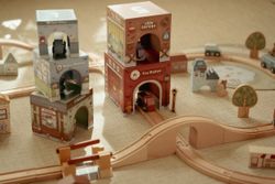 Torre encajable ciudad con coches