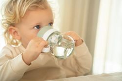 VASO ANTIDERRAME 360º 200 ML PEQU GRANJA